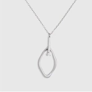 Elegant 925 Silver Pendant Necklace with CZ stone